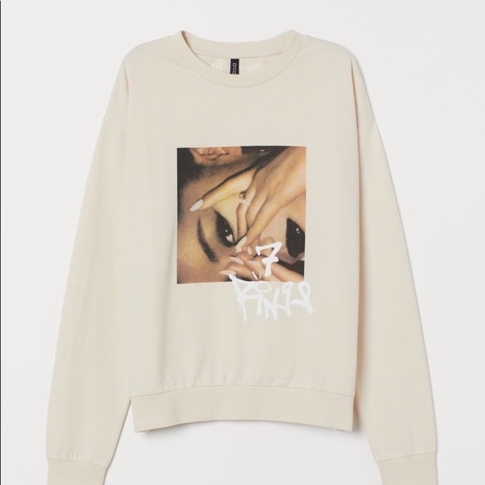 H&M Ariana Grande Sweatshirt Size XXL 💓